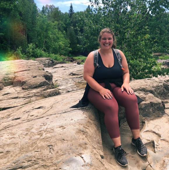 Profile Picture of Janna Quick (@jannaquick) on Poshmark