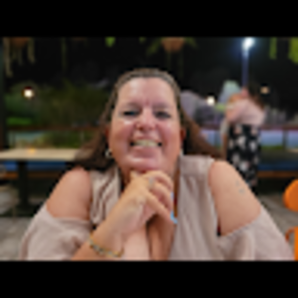 Profile Picture of Lisa Carty (@montanaconnor51) on Poshmark