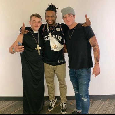 Profile Picture of Osh Gosh (@kylelucas1330) on Twitter