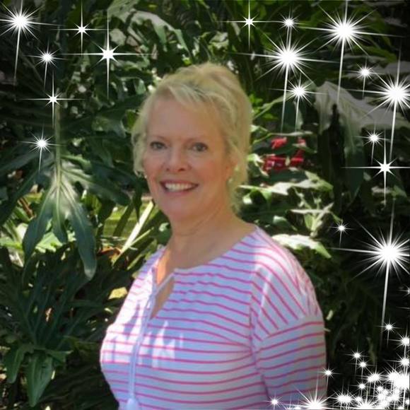 Profile Picture of Debbie Copelin (@debbiecopelin) on Poshmark