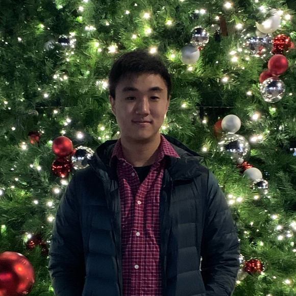 Profile Picture of Kevin Lige (@kevlige) on Poshmark