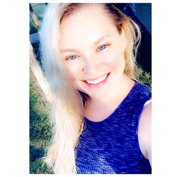 Profile Picture of Erin Dufficy (@eduff15) on Poshmark