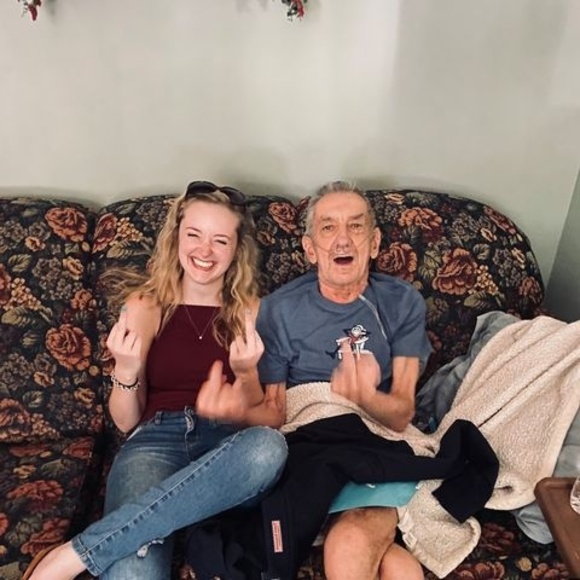 Profile Picture of Meg Steenberge (@m3ghan677) on Poshmark