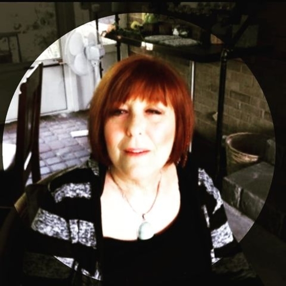 Profile Picture of Barbara Reis-sczerenet (@barb1952500) on Poshmark