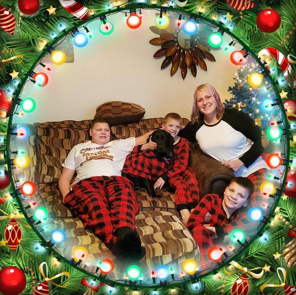 Profile Picture of Amanda Mrozek (@amandamrozek) on Poshmark