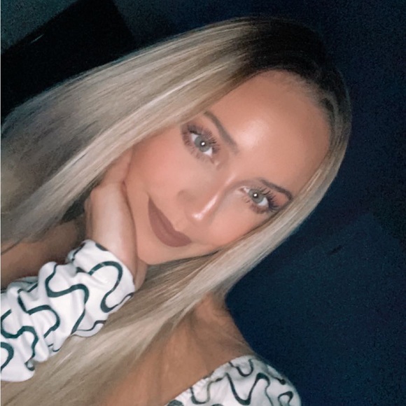 Profile Picture of Taylor Richards (@taylorrichar135) on Poshmark