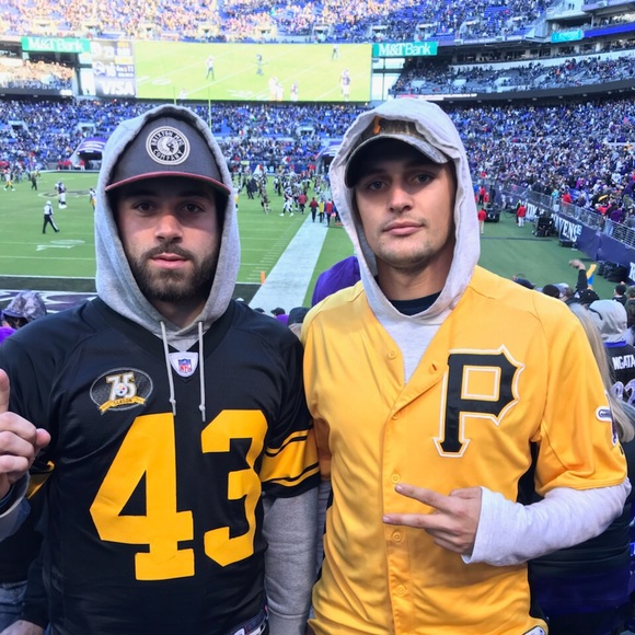 Profile Picture of Jimmy Nixon (@jimmy_nixon) on Poshmark