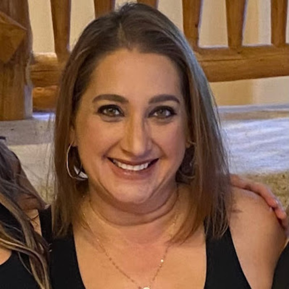 Mari Czachowski - Poshmark Profile Picture of Mari Czachowski (@mlczachowski) on Poshmark