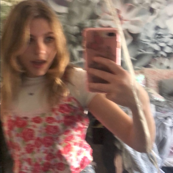 Profile Picture of Hailey Steinaker (@havarti_cheese) on Poshmark
