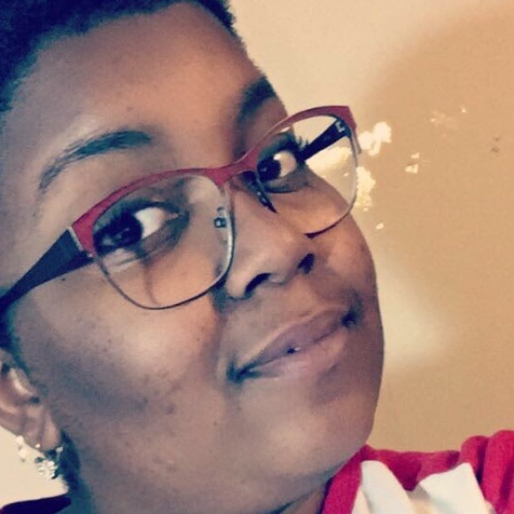 Profile Picture of Chamie Smith (@kidluminosity) on Poshmark