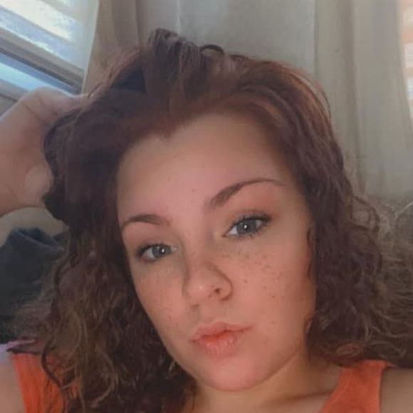 Profile Picture of Miranda Guy (@mirandaguy333) on Poshmark
