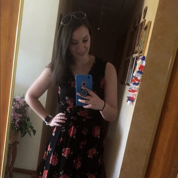Profile Picture of Stephanie Conroy (@stephaniec30) on Poshmark