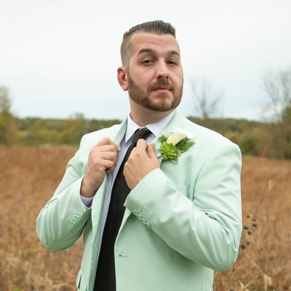 Profile Picture of Jimmy James (@jtom_1982) on Poshmark