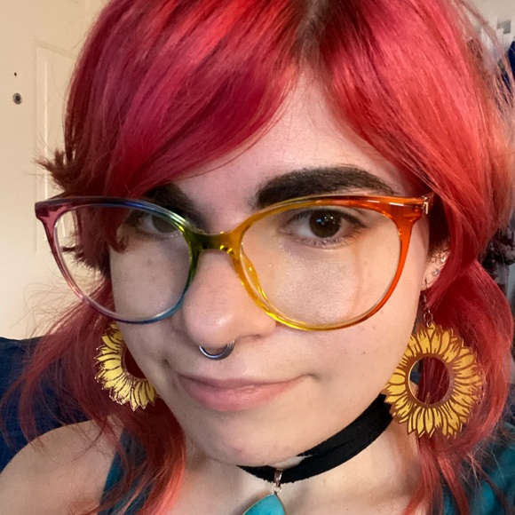 Profile Picture of Ginna Zwikelmaier (@ginnazwik) on Poshmark