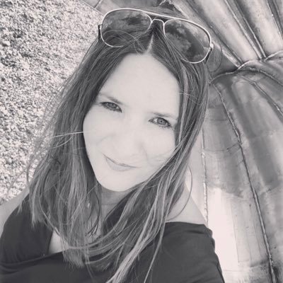 Profile Picture of Amanda (@Amand4_10) on Twitter