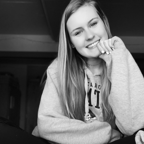 Profile Picture of Katie Duhig (@kduhig7) on Poshmark