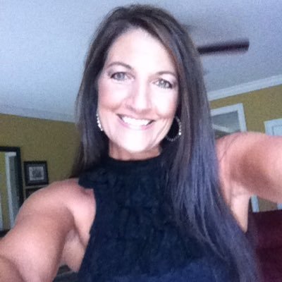 Profile Picture of Lorrie Edwards (@lsmedwards) on Twitter