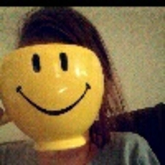 Profile Picture of Kacie Makarewicz (@kayshee) on Poshmark