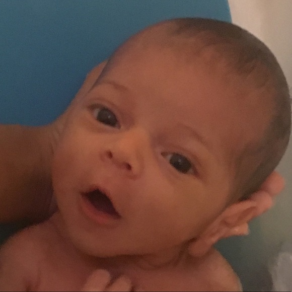 Profile Picture of Iris Belen (@ib15350) on Poshmark