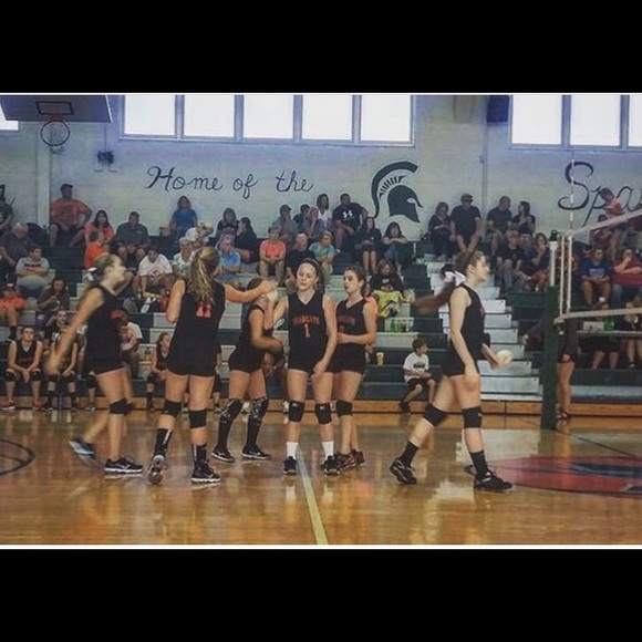 Profile Picture of Caroline Clifton (@carolinec1233) on Poshmark