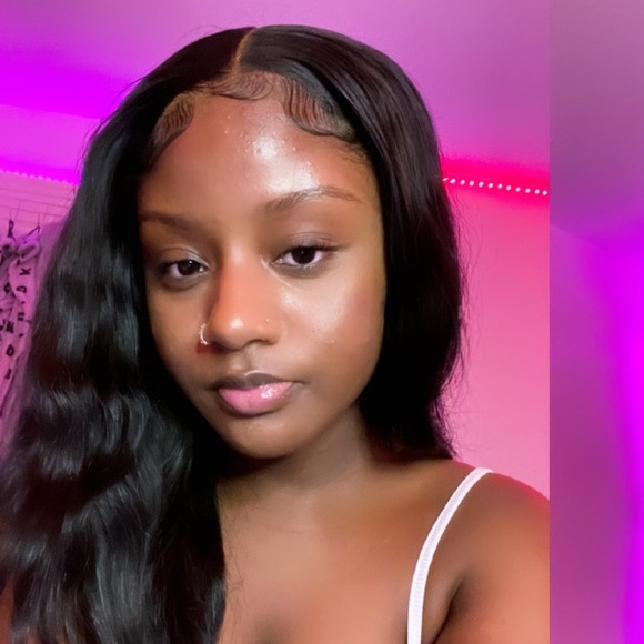 Profile Picture of Kristiana Sutton (@kristii18) on Poshmark