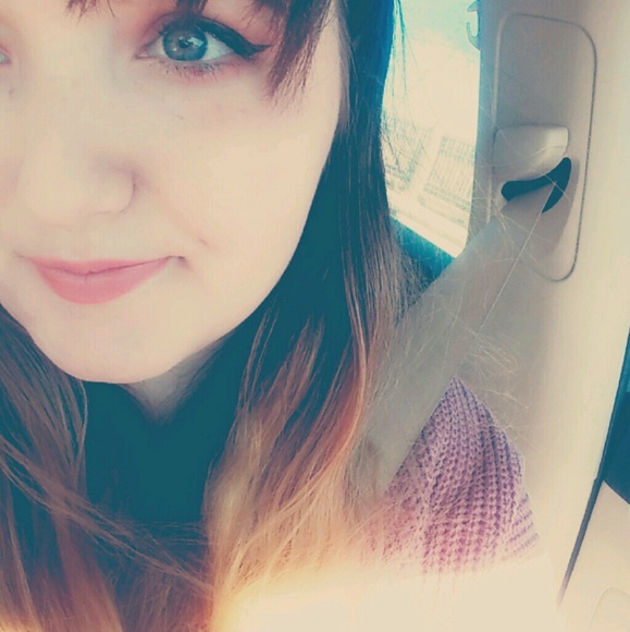 Profile Picture of Alex Wheeler (@akwheeler1994) on Poshmark