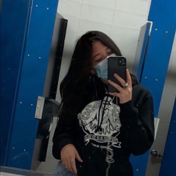 Ella Novak - Poshmark Profile Picture of Ella Novak (@ella_novak) on Poshmark