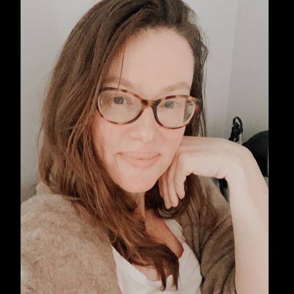 Profile Picture of Alix Klingenberg (@alixrk005) on Poshmark