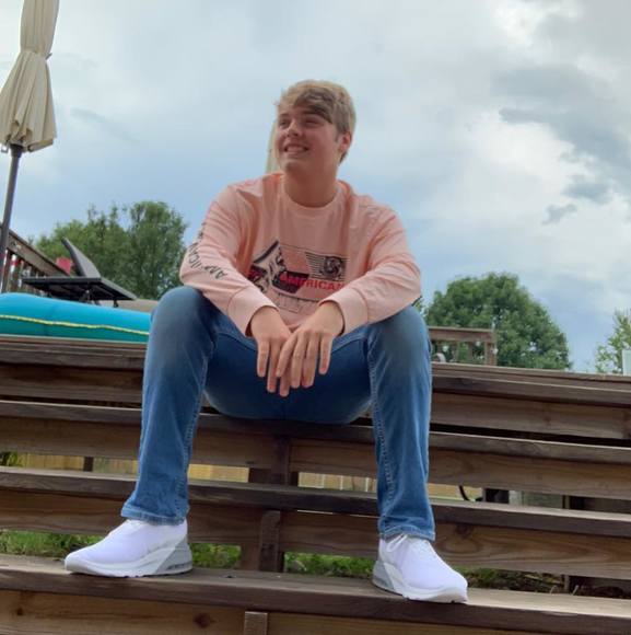 Profile Picture of Hayden Webb (@hayden_webb) on Poshmark