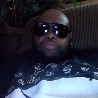 Profile Picture of Derrick Holland (@Derrick12574765) on Twitter