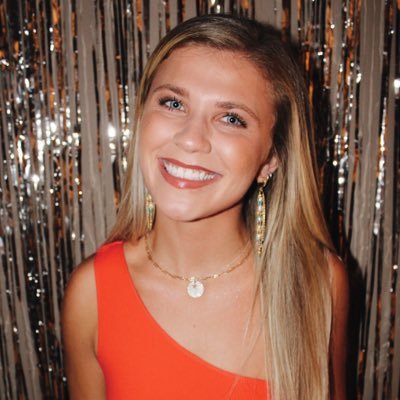 Profile Picture of Annie Foss (@annie_foss) on Twitter