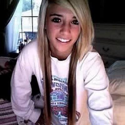 Profile Picture of Alexandra (@hacker__alanie) on Twitter