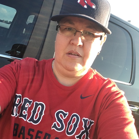 Profile Picture of Kristie Mayhugh (@kkmayhugh) on Poshmark