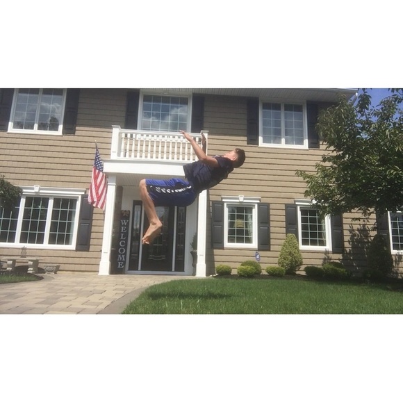 Profile Picture of Benjamin Hutchins (@benjaminhutch11) on Poshmark