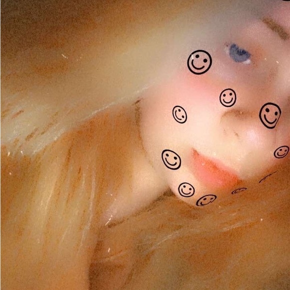 Profile Picture of Hannah Trinkley (@hannahtrinkley) on Poshmark