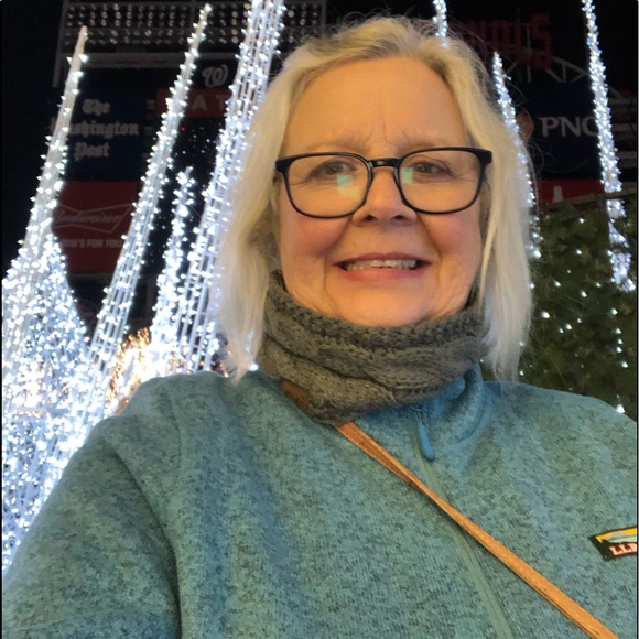 Profile Picture of Betty Rewolinski (@bettyrewolinski) on Poshmark