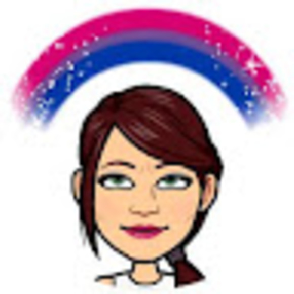 Profile Picture of Terre Holcroft (@tmholcroft) on Poshmark