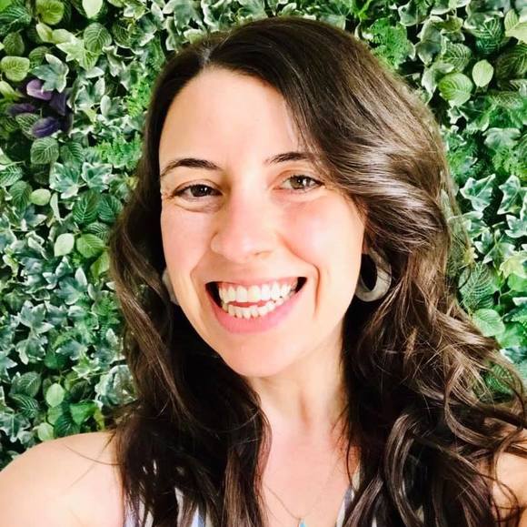 Profile Picture of Lauren Sosinski (@lsosinski) on Poshmark