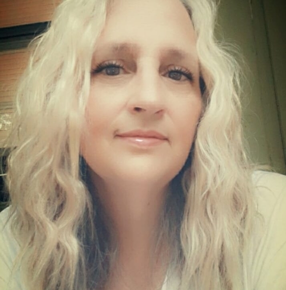 Profile Picture of Carla Reno (@carlareno60) on Poshmark