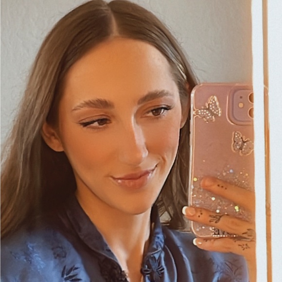 Profile Picture of Tayah Ranney (@tayahranney) on Poshmark