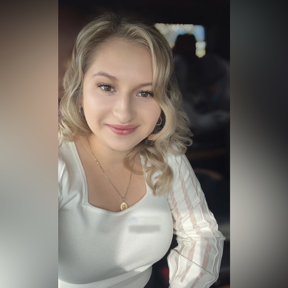 Profile Picture of Soledad Morales (@smmr2) on Poshmark