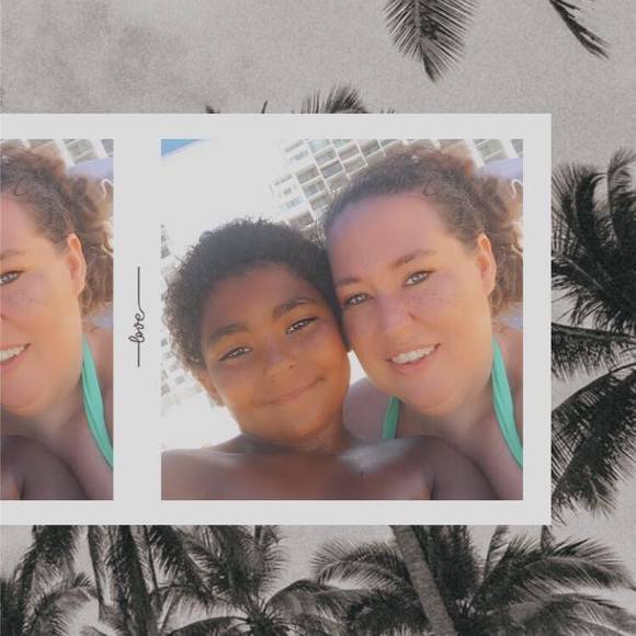 Profile Picture of Brittany Arkward (@brittanyarkward) on Poshmark