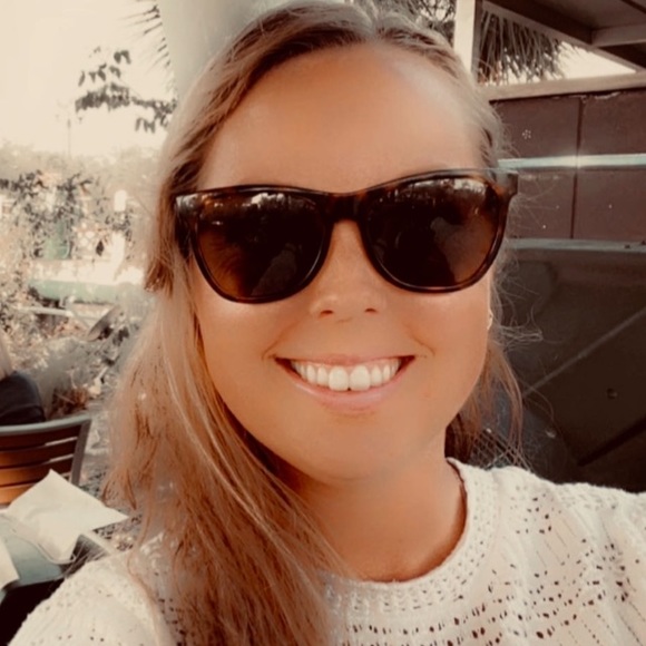 Meaghan Kelly - Poshmark Profile Picture of Meaghan Kelly (@mdkelly8) on Poshmark