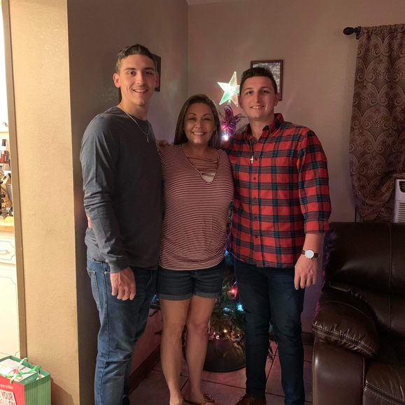 Profile Picture of Denise Cayton (@denisecayton) on Poshmark