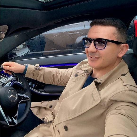 Profile Picture of Bekir Tastekin (@bekirtastekin66) on Poshmark