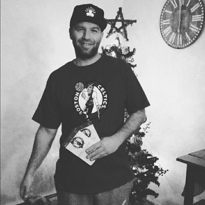 Profile Picture of Evan Thayer (@ThayerEvan) on Twitter