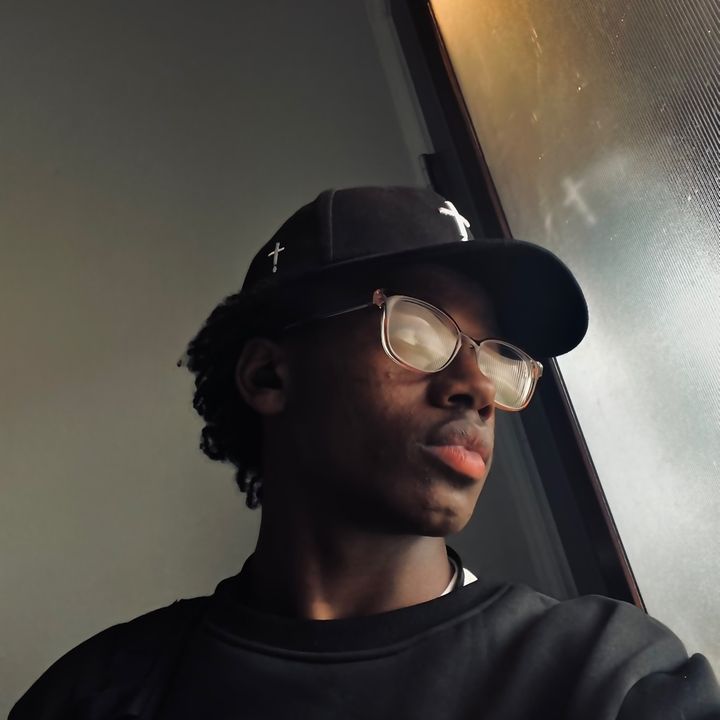 Profile Picture of R0binSilva (@r0binsilva) on Tiktok