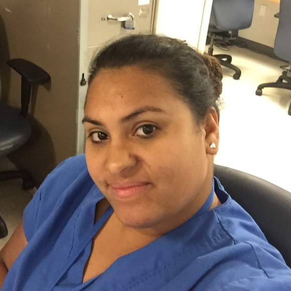 Profile Picture of Francheska Aldarondo (@lilac06) on Poshmark