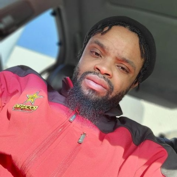 Profile Picture of Tyhee Walston (@tyhee303) on Poshmark