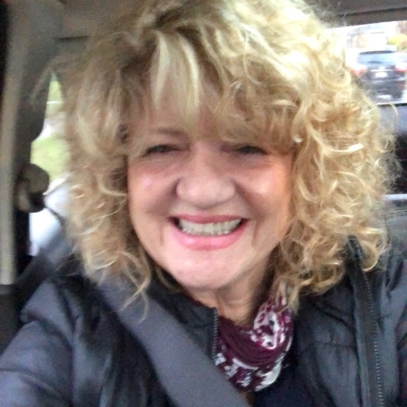 Profile Picture of Janet Murray (@britfreedomgirl) on Poshmark